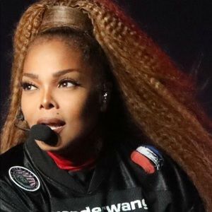 Meet your Posher, Lexy